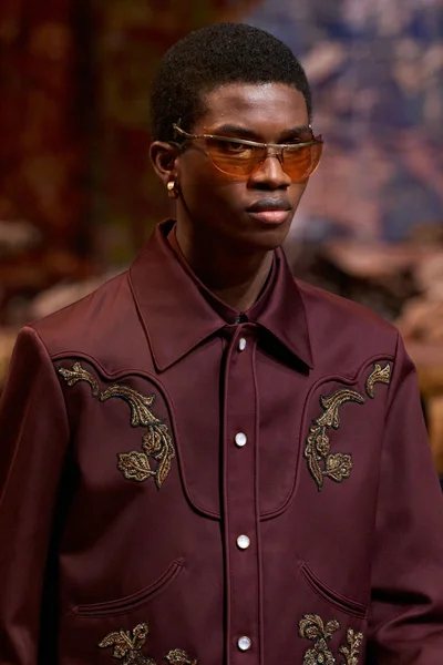 Look 53